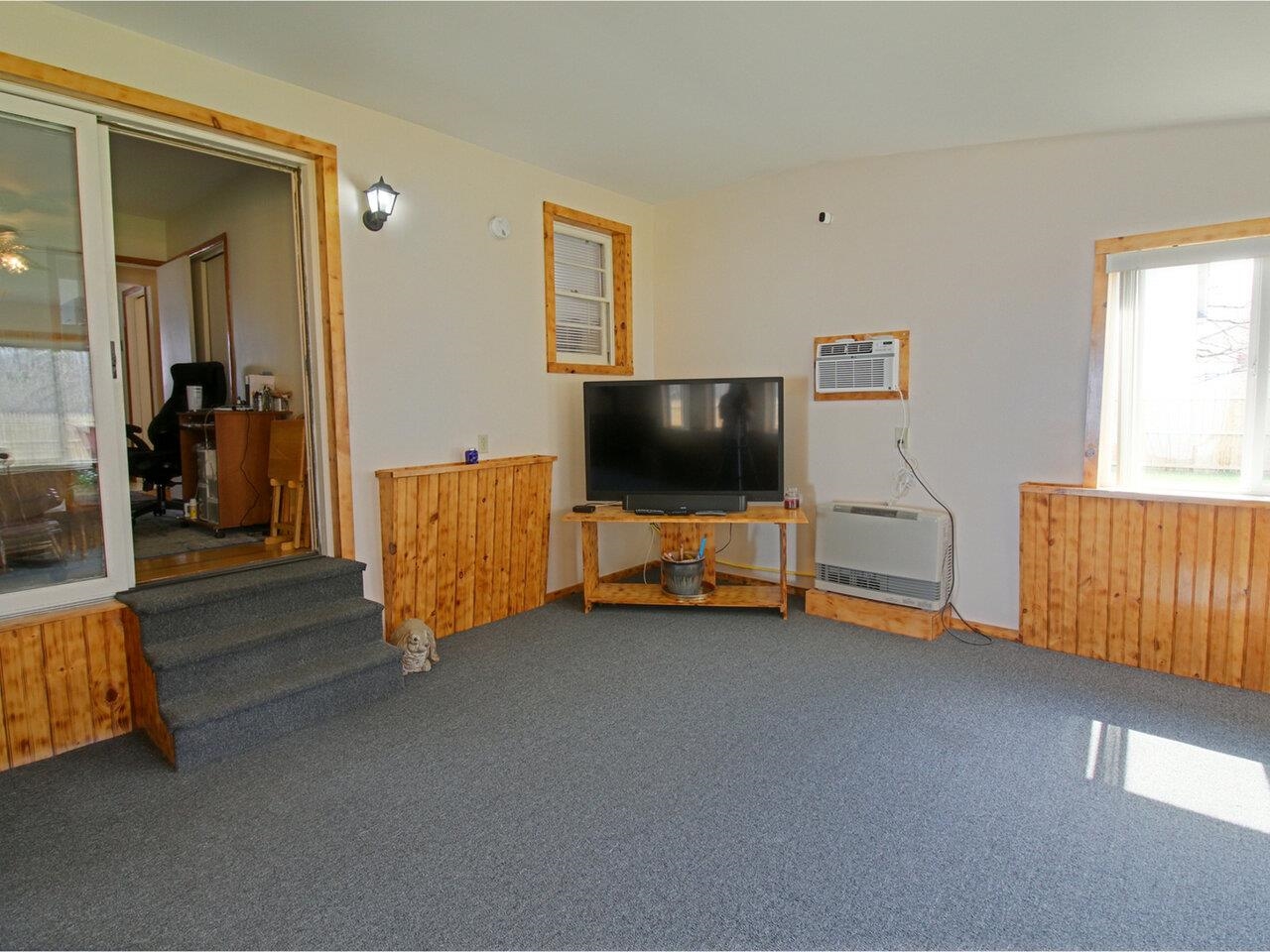 361 Patchen Road South Burlington, VT 05403 - Photo 9 of 33 Gallery Image 9
