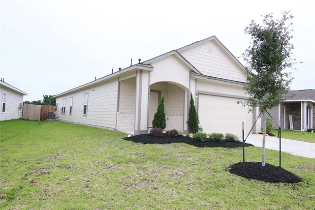 $1,850 | 24010 Farmstead Drive, Hockley, TX 77447