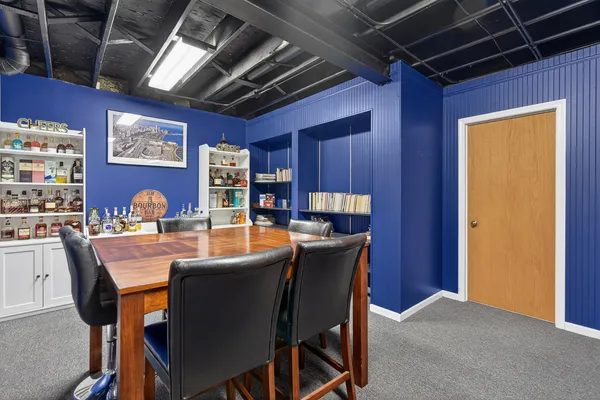 a view of an entryway of the house