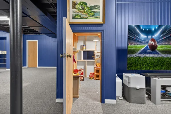 a view of a walk in closet