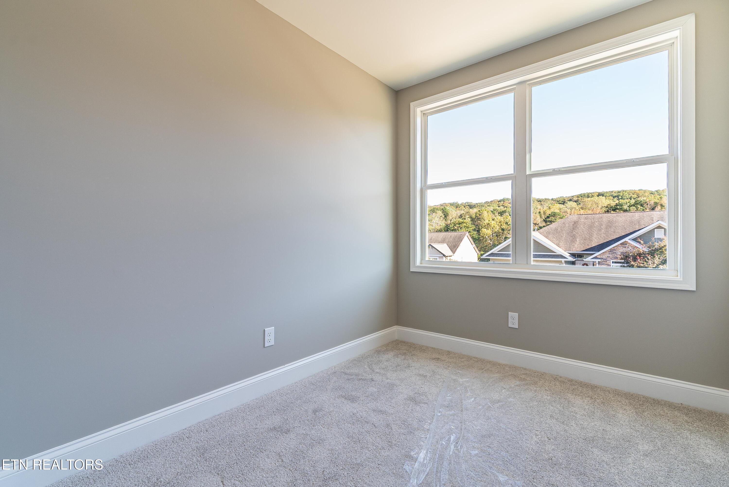 172 Crossroads Boulevard Oak Ridge, TN 37830 - Photo 21 of 26 DSC06328