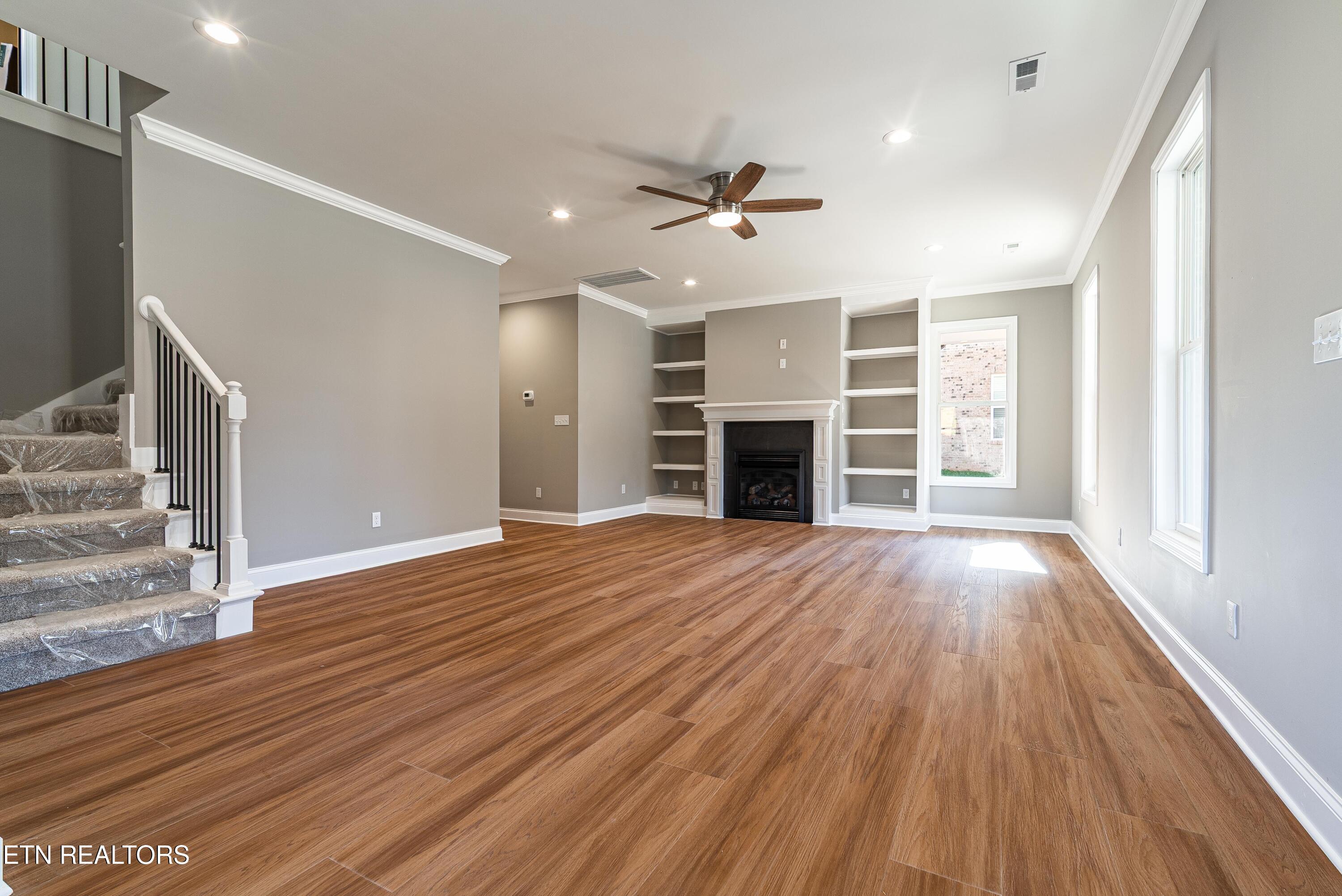 172 Crossroads Boulevard Oak Ridge, TN 37830 - Photo 5 of 26 DSC06256-Edit