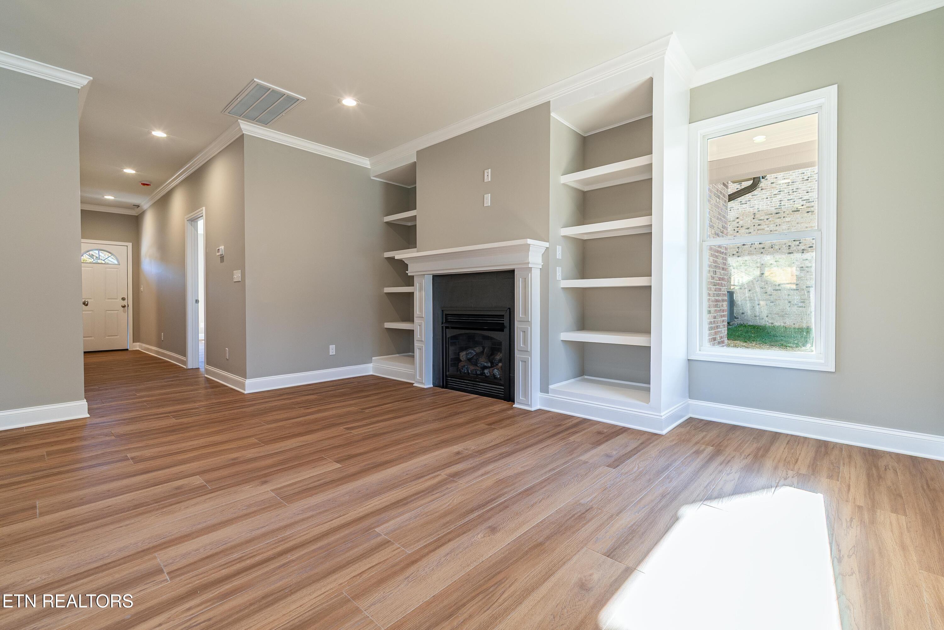 172 Crossroads Boulevard Oak Ridge, TN 37830 - Photo 6 of 26 DSC06300-Edit