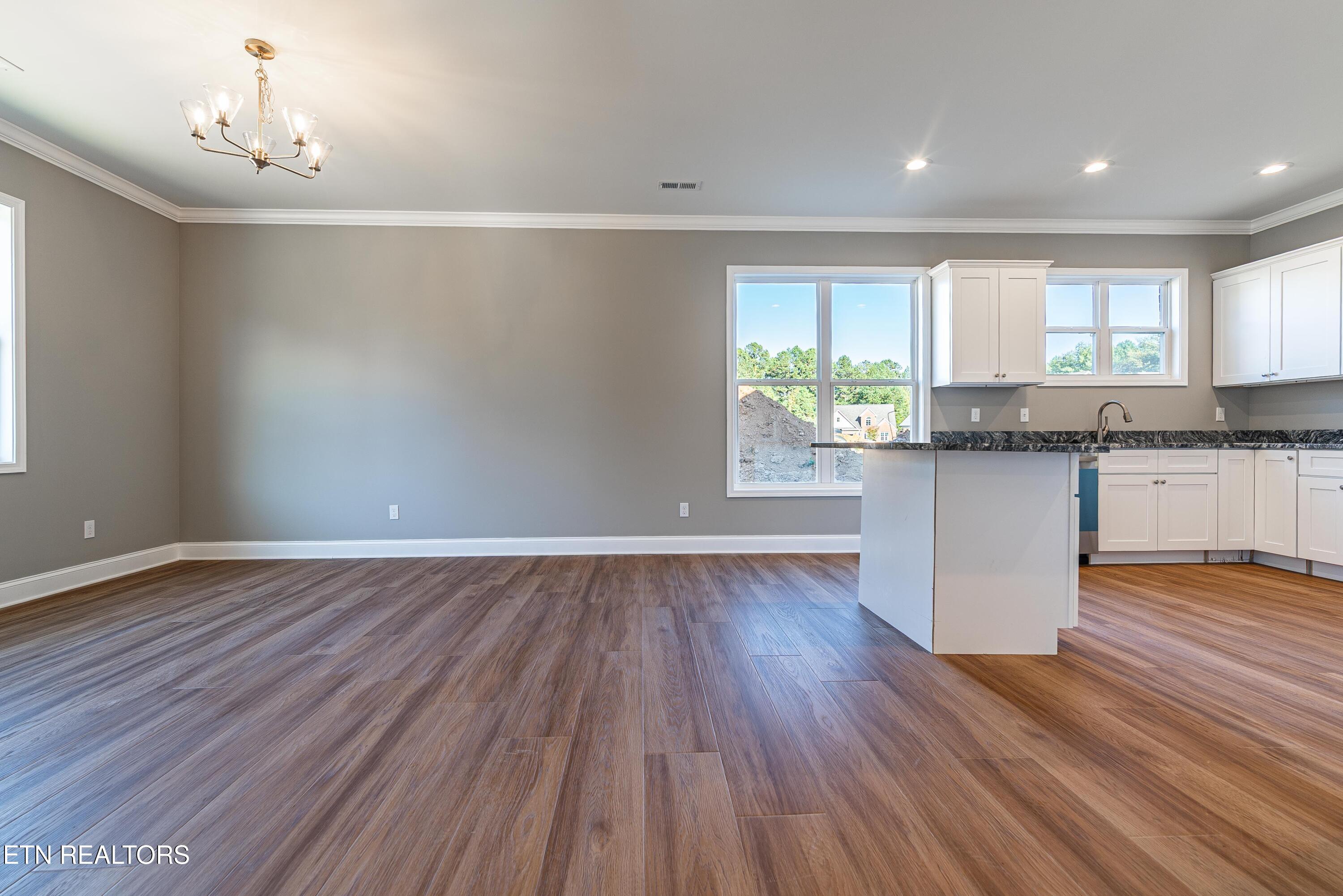 172 Crossroads Boulevard Oak Ridge, TN 37830 - Photo 9 of 26 DSC06266-Edit