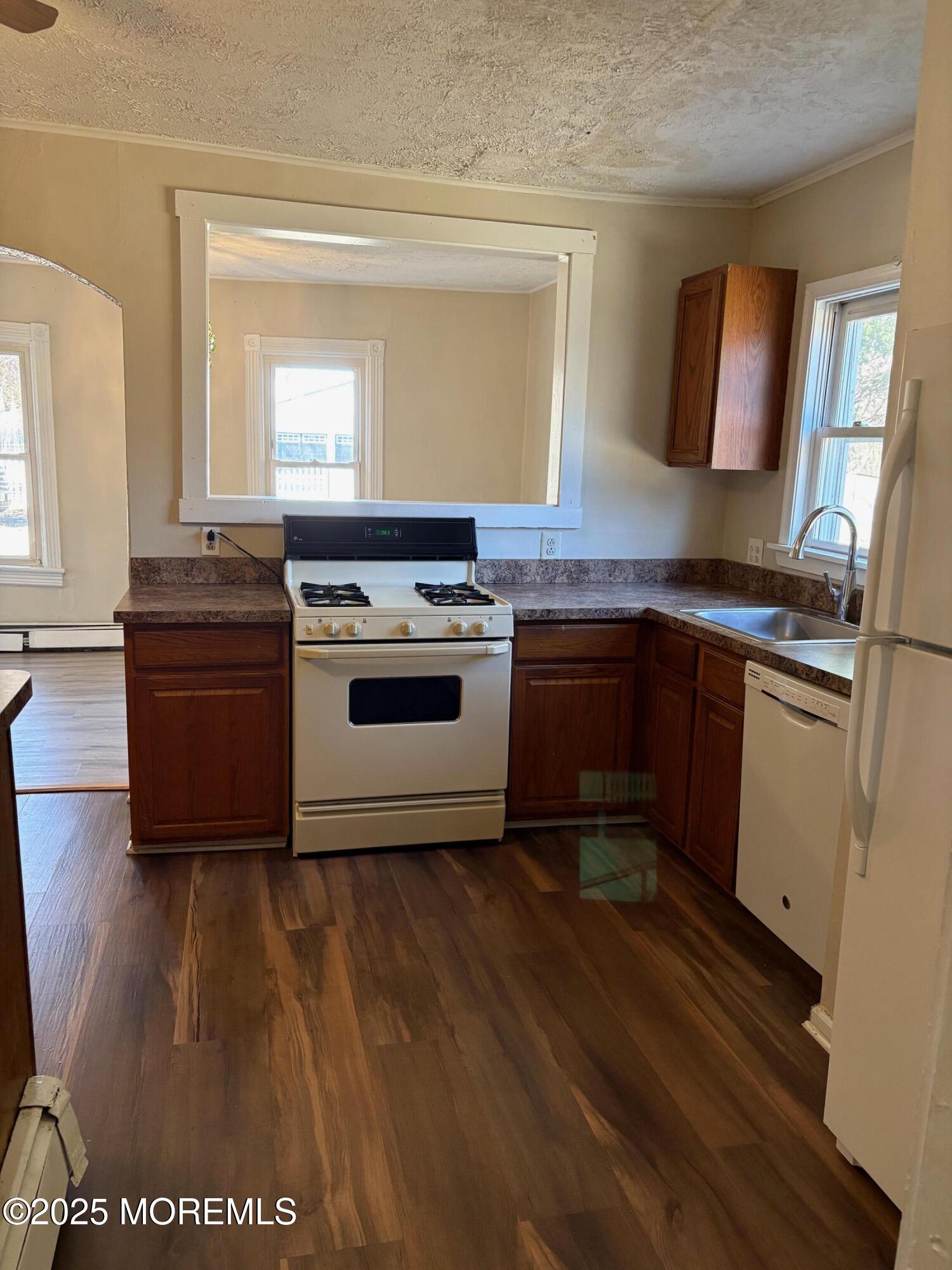 155 Leesville Road Jackson, NJ 08527 - Photo 4 of 33 IMG_2263