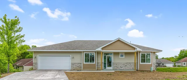 $399,000 | 31079 Magnolia Ridge Way, Lindstrom, MN 55045