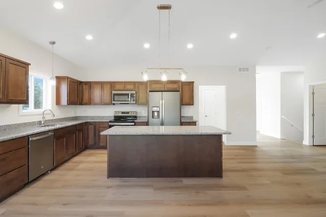 $399,000 | 31079 Magnolia Ridge Way, Lindstrom, MN 55045