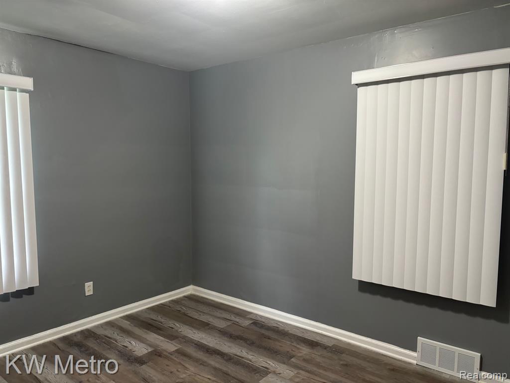 8611 Burt Road Detroit, MI 48228 - Photo 6 of 8