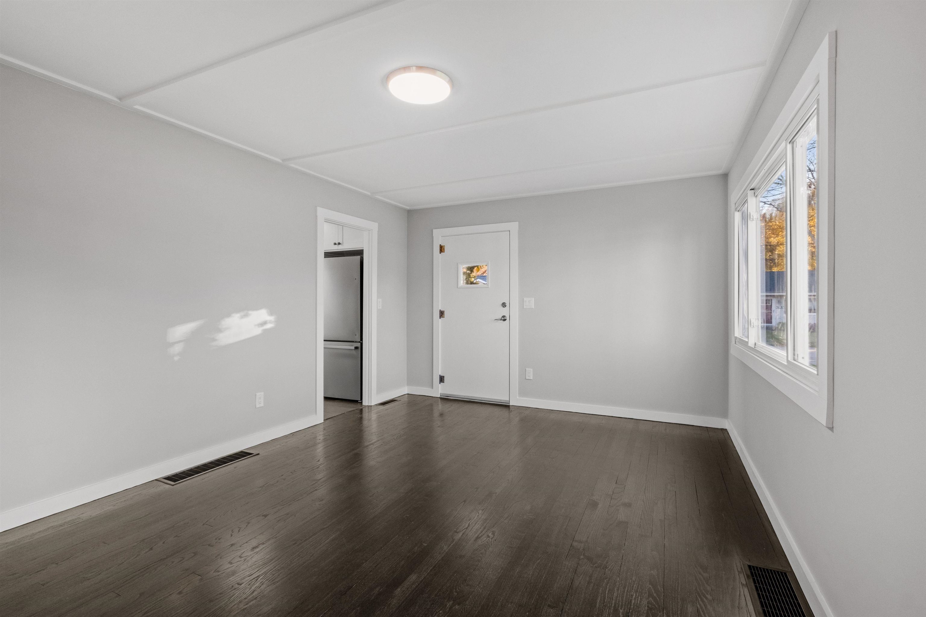 12 Conant Drive Concord, NH 03301 - Photo 3 of 44