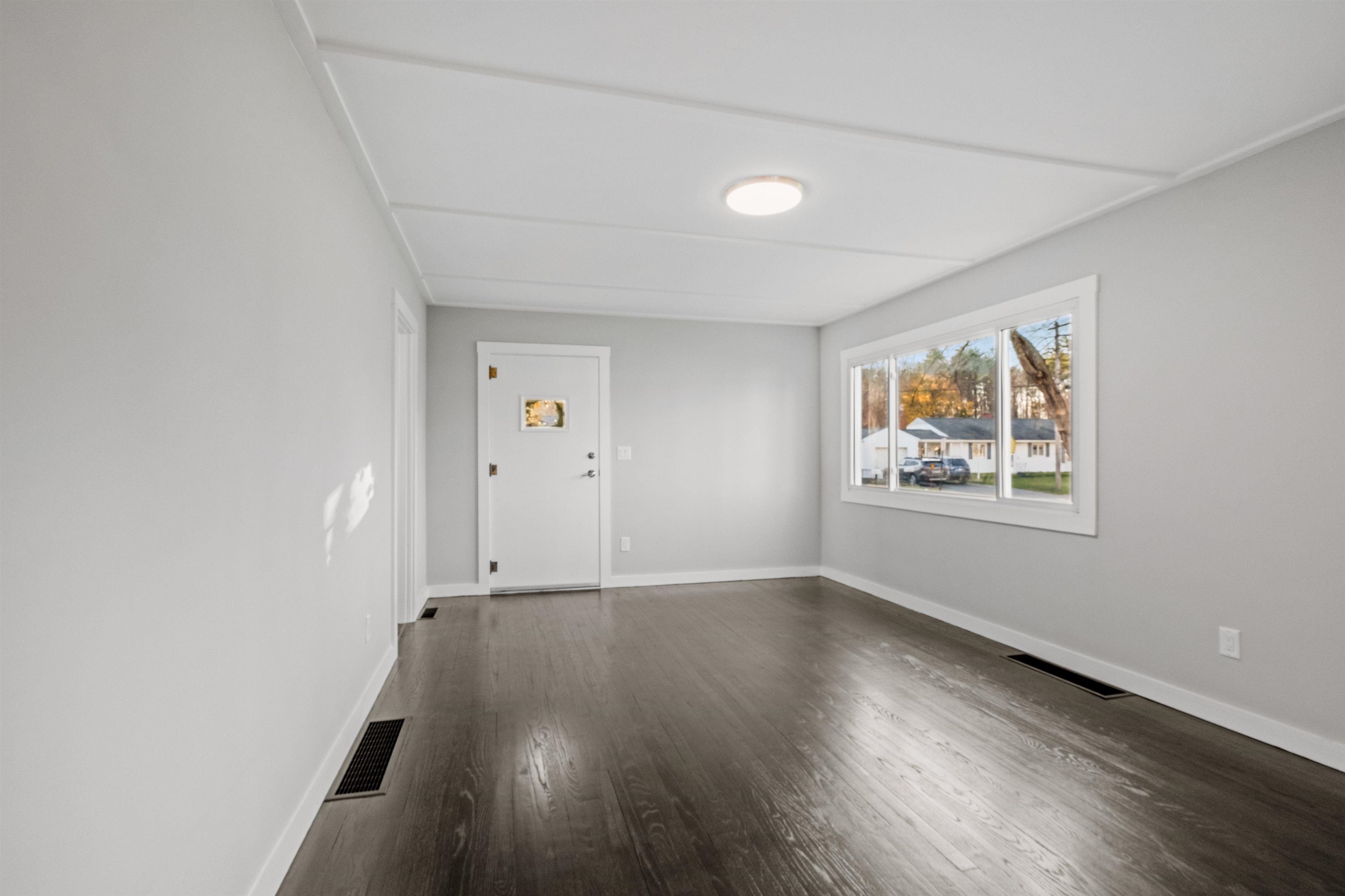 12 Conant Drive Concord, NH 03301 - Photo 6 of 44