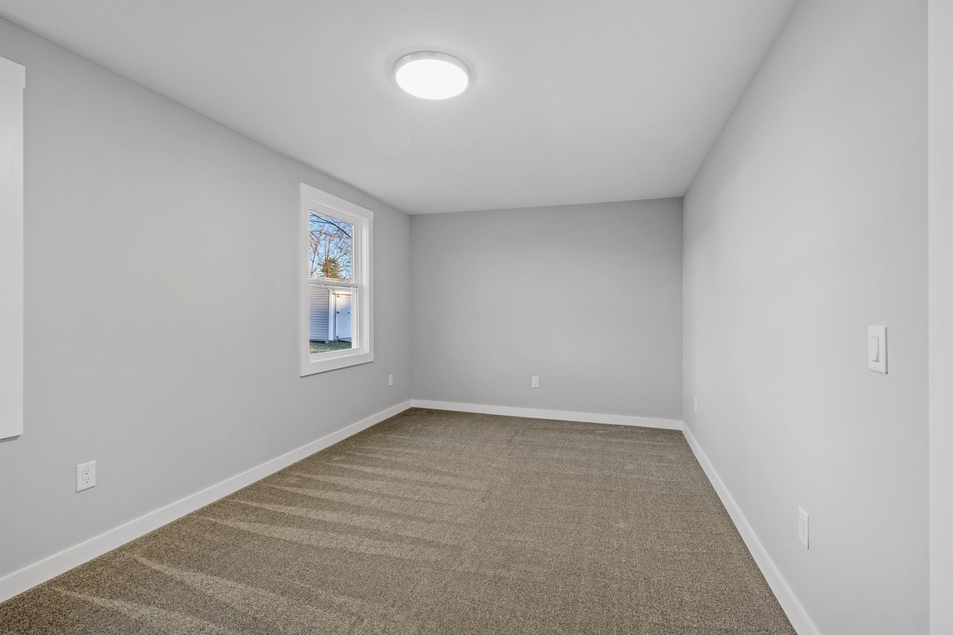 12 Conant Drive Concord, NH 03301 - Photo 8 of 44