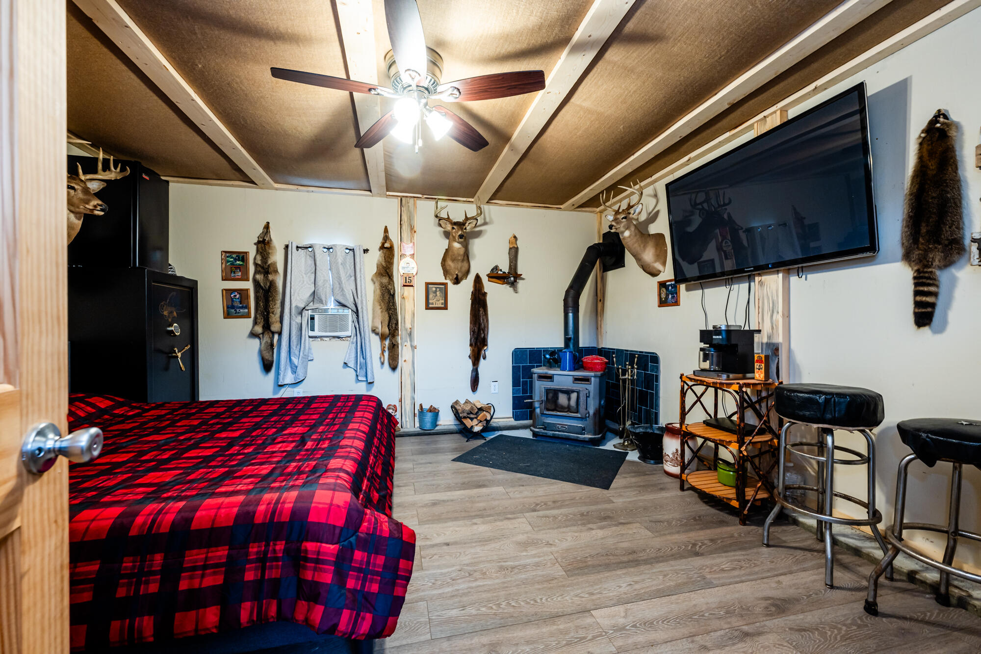 6160 Hagar Shore Road Coloma, MI 49038 - Photo 8 of 22 Defield-112