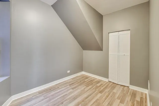 $1,800 | 6624 South Rhodes Avenue, Unit 1, Chicago, IL 60637