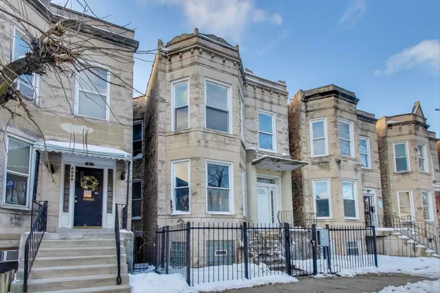 $1,800 | 6624 South Rhodes Avenue, Unit 1, Chicago, IL 60637