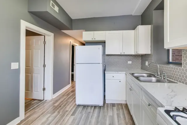 $1,800 | 6624 South Rhodes Avenue, Unit 1, Chicago, IL 60637