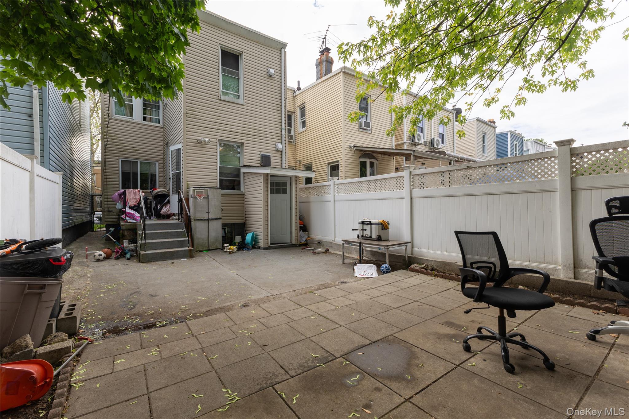 86-19 79th Street Queens, NY 11421 - Photo 26 of 27