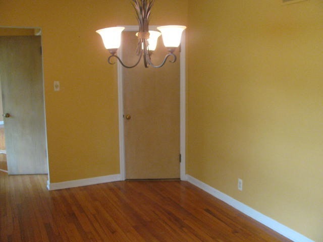 18324 Perth Avenue Homewood, IL 60430 - Photo 10 of 17 a view of a livingroom with wooden floor