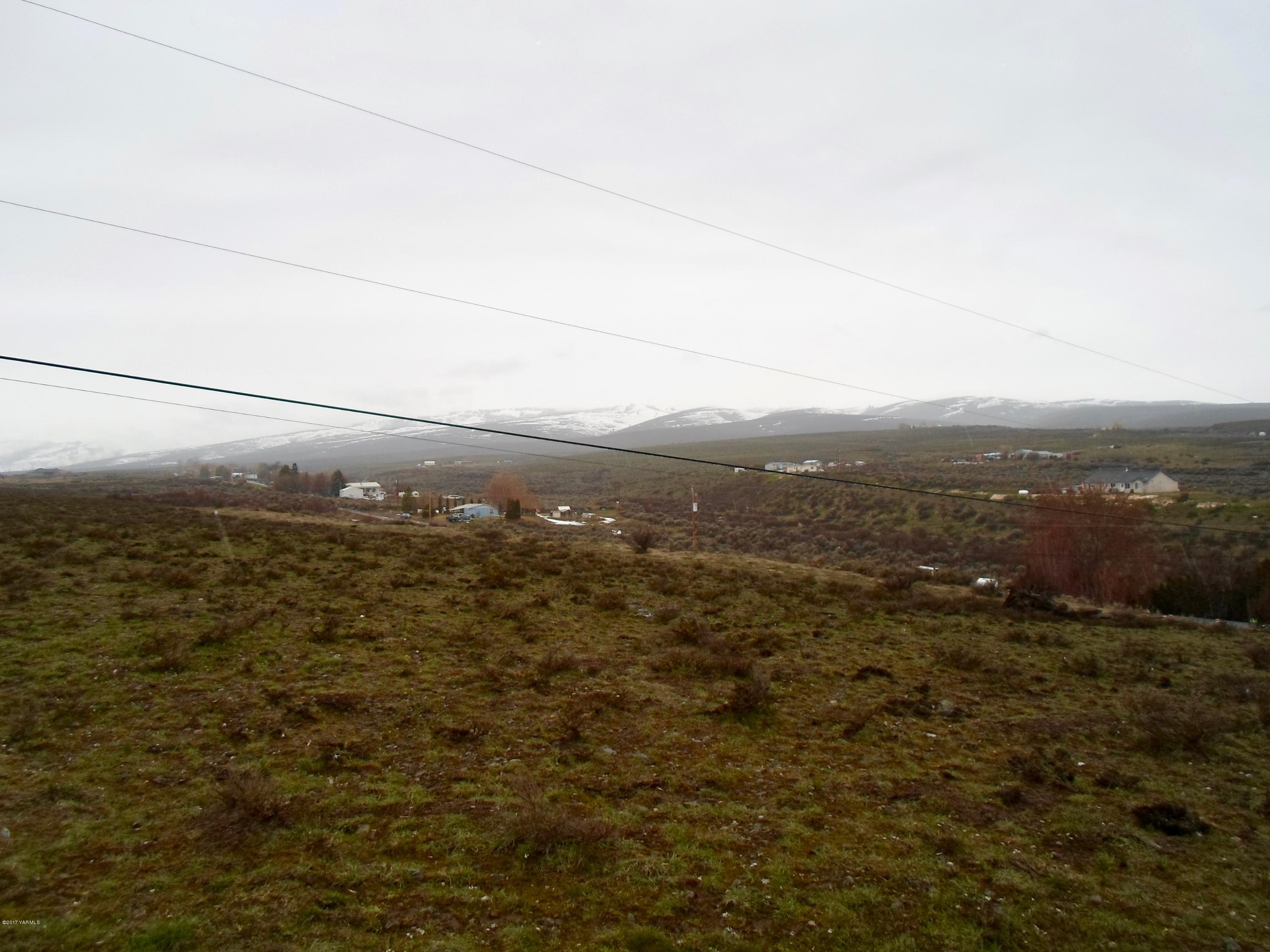 378 Hideaway Road Yakima, WA 98908 - Photo 11 of 27 a view of a mountain