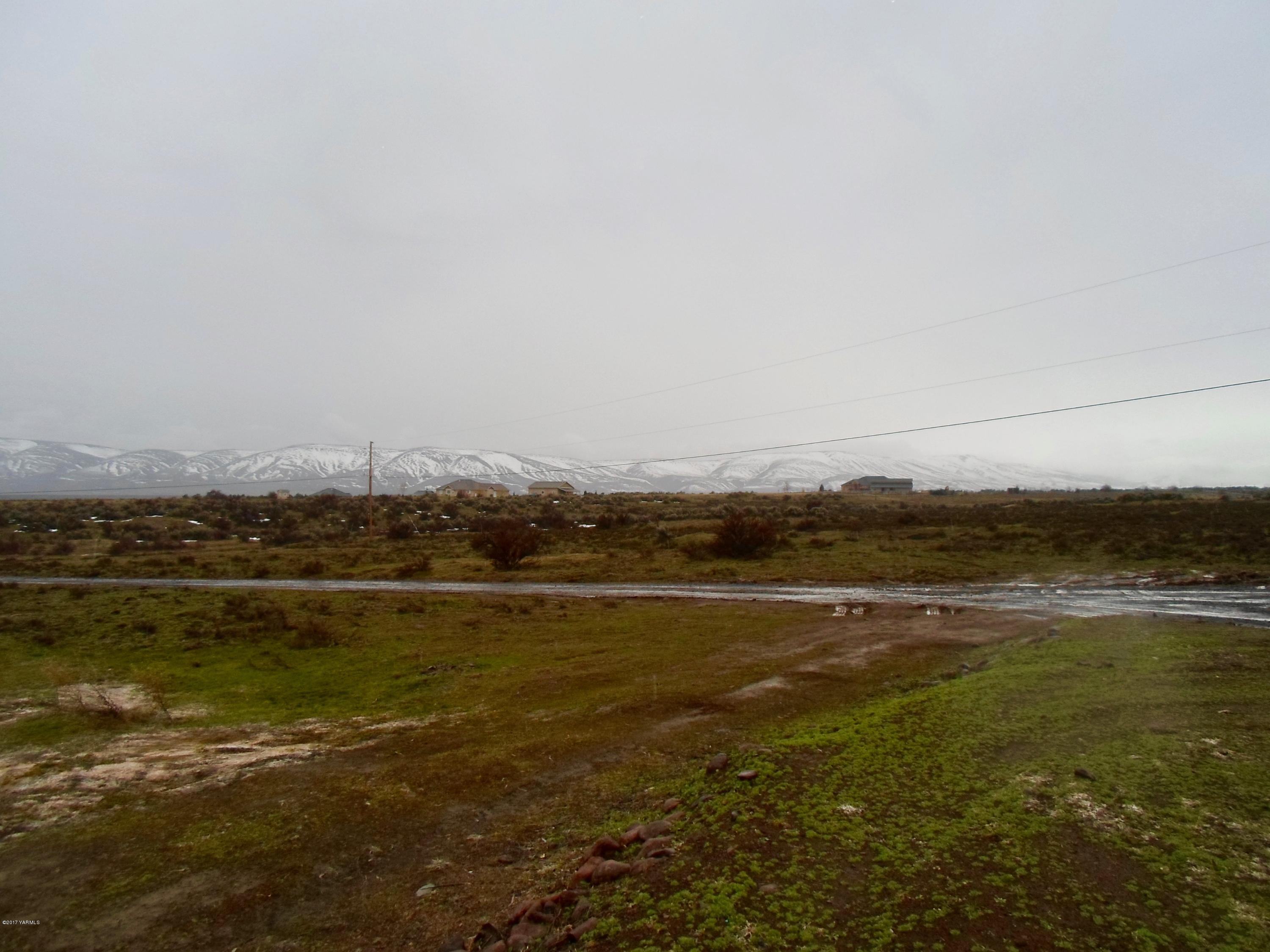 378 Hideaway Road Yakima, WA 98908 - Photo 13 of 27 a view of an ocean