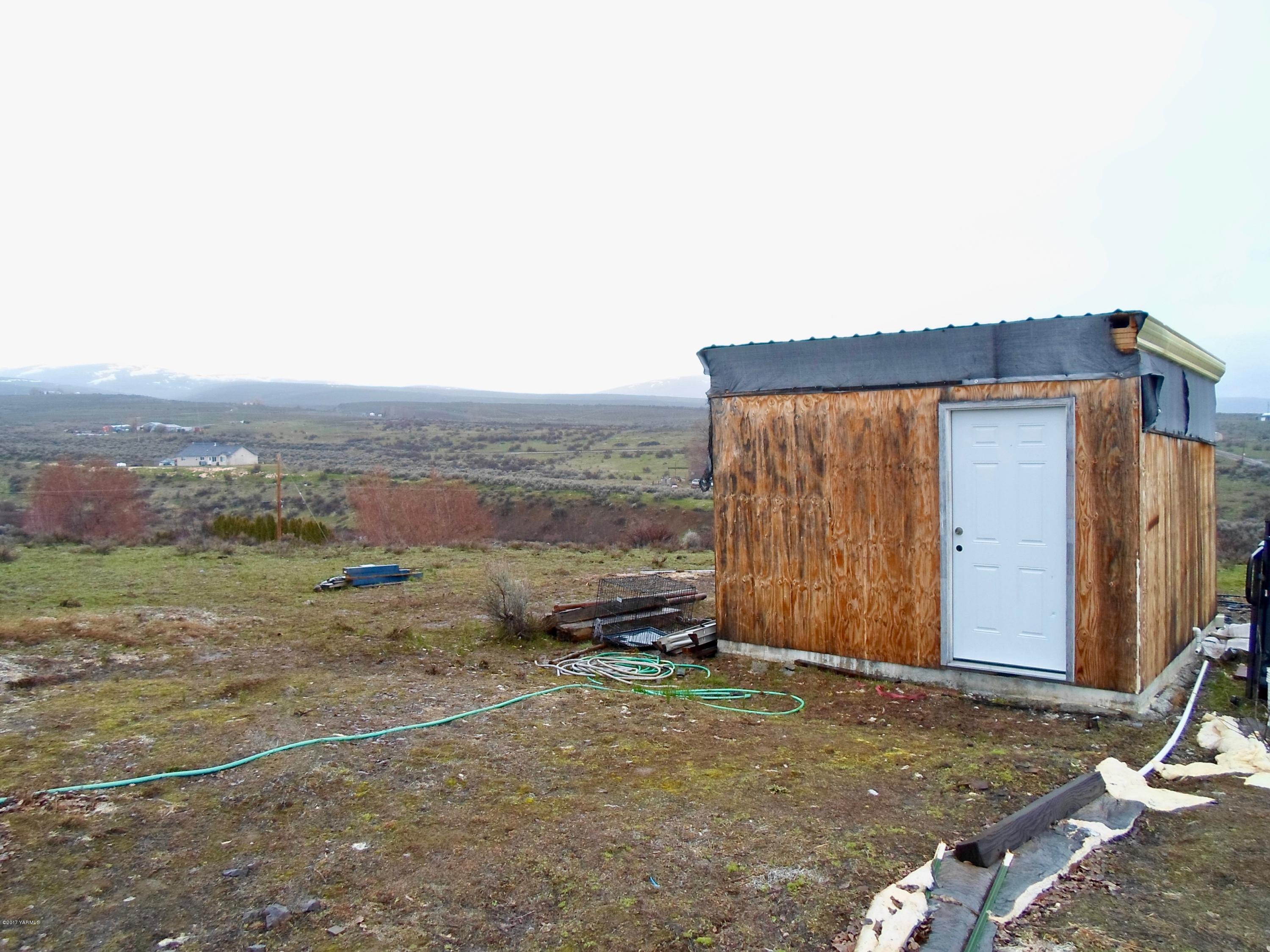 378 Hideaway Road Yakima, WA 98908 - Photo 15 of 27