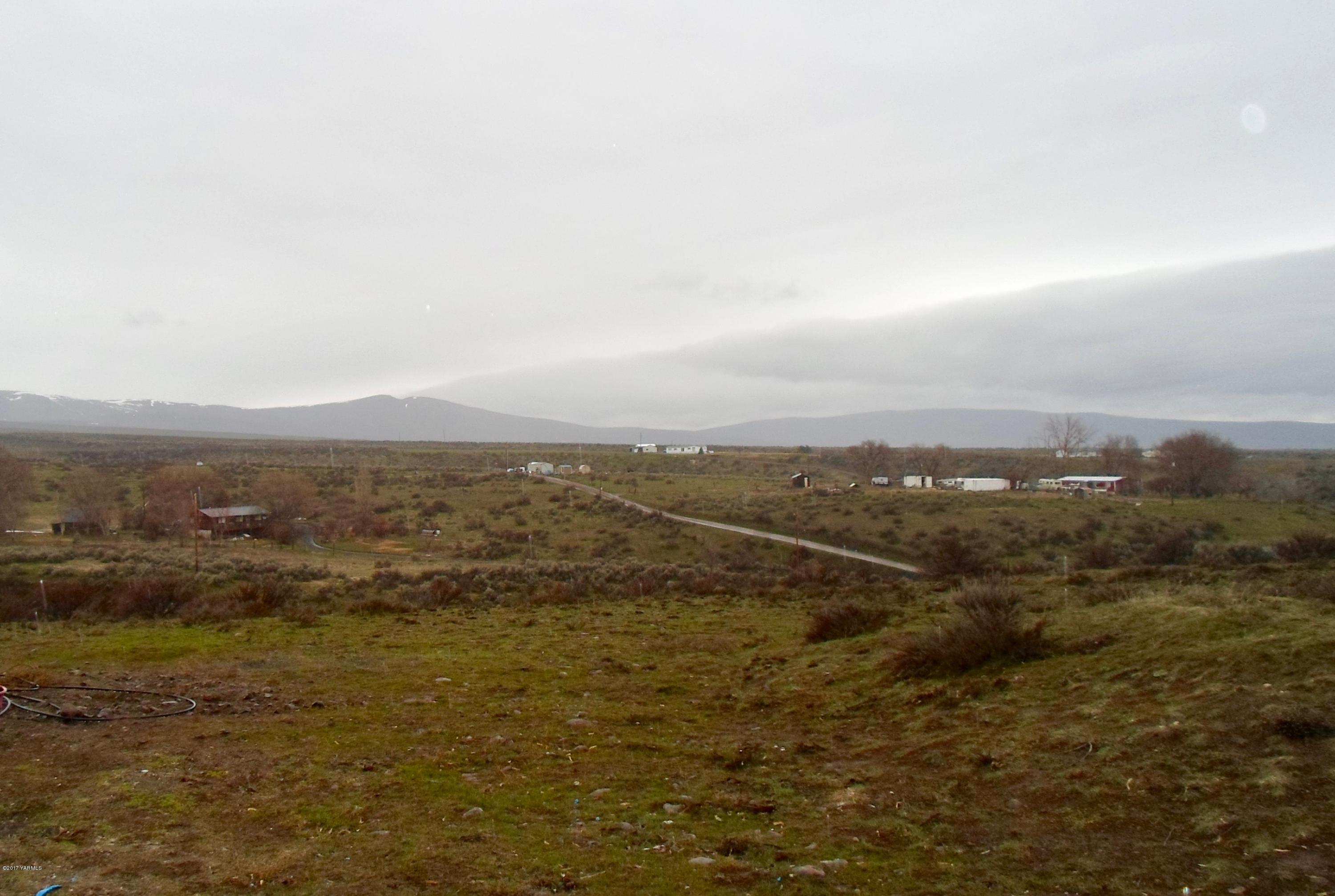378 Hideaway Road Yakima, WA 98908 - Photo 10 of 27 a view of an ocean