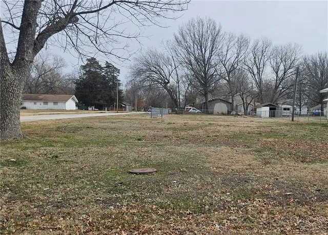$12,000 | 600 South Osage Street, Girard, KS 66743