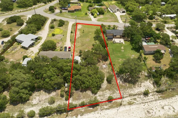 $99,900 | 7004 Broken Arrow, Spring Branch, TX 78070