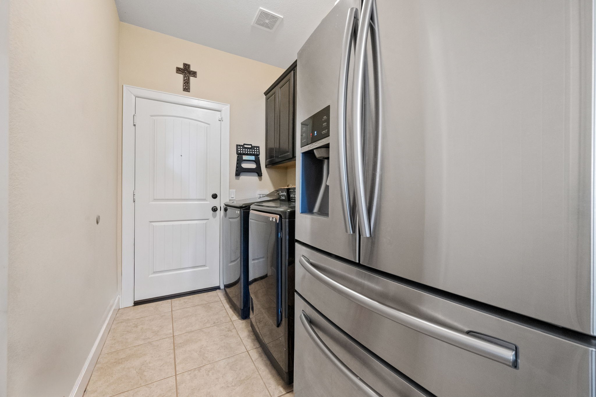 123 Noble View Court Magnolia, TX 77354 - Photo 15 of 29 a view of walk in closet with empty racks