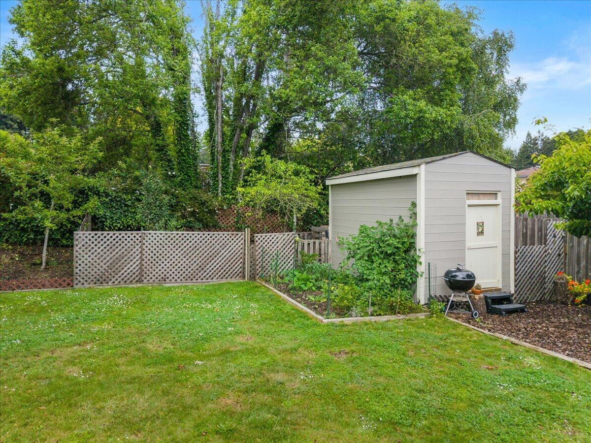 521 Nob Hill Road Fortuna, CA 95540 - Photo 35 of 39