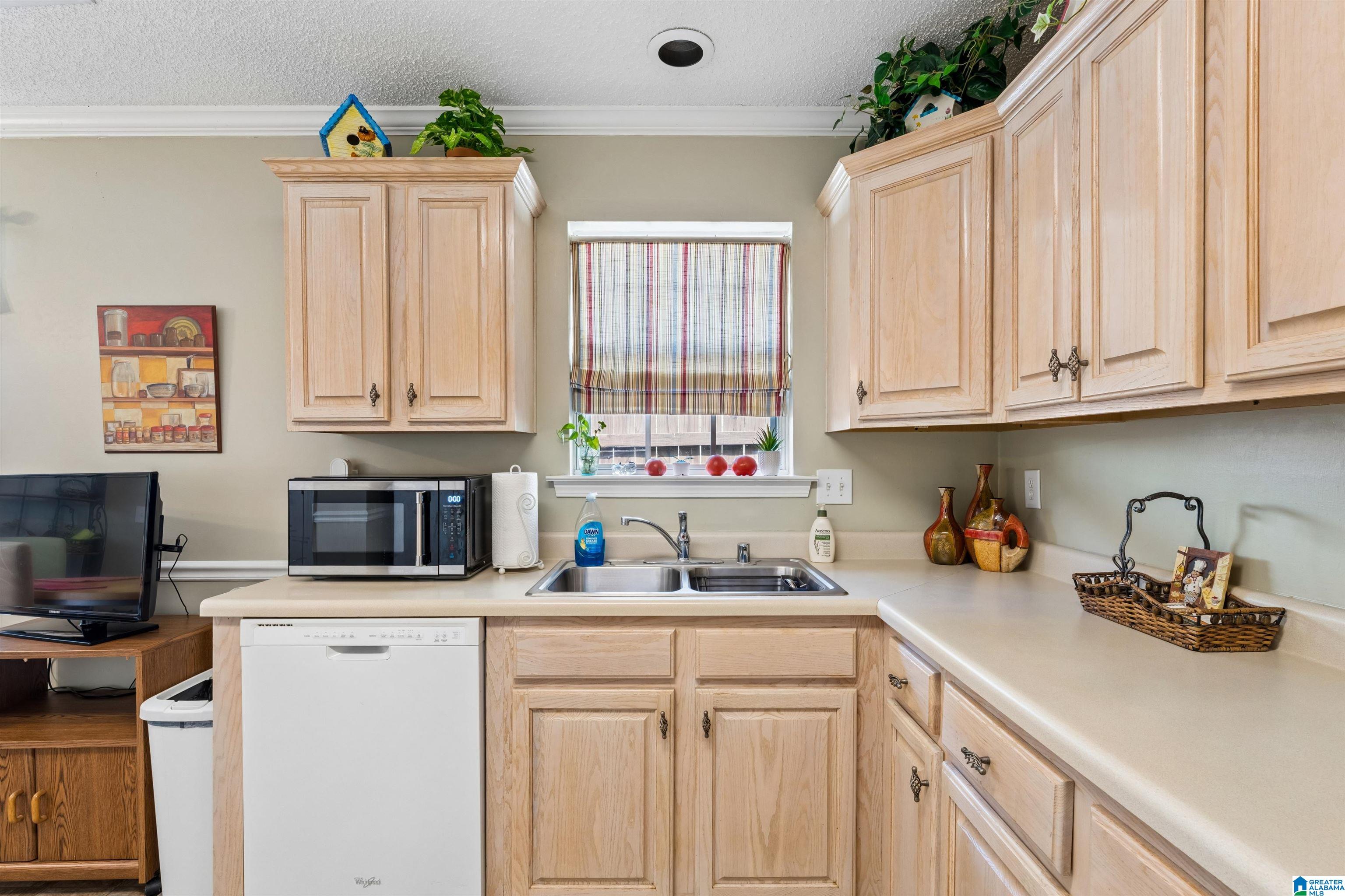 144 Warwick Circle Alabaster, AL 35007 - Photo 23 of 37