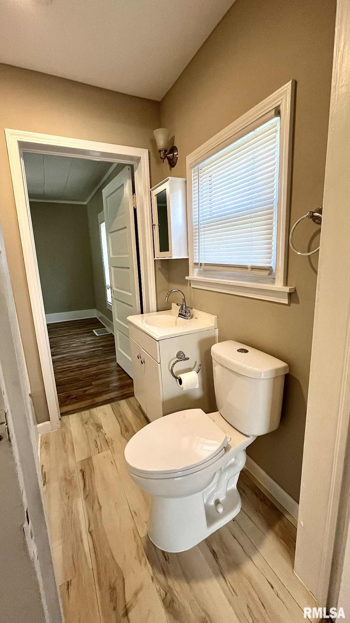 211 Charles Street Benton, IL 62812 - Photo 42 of 43 Gallery Image 42