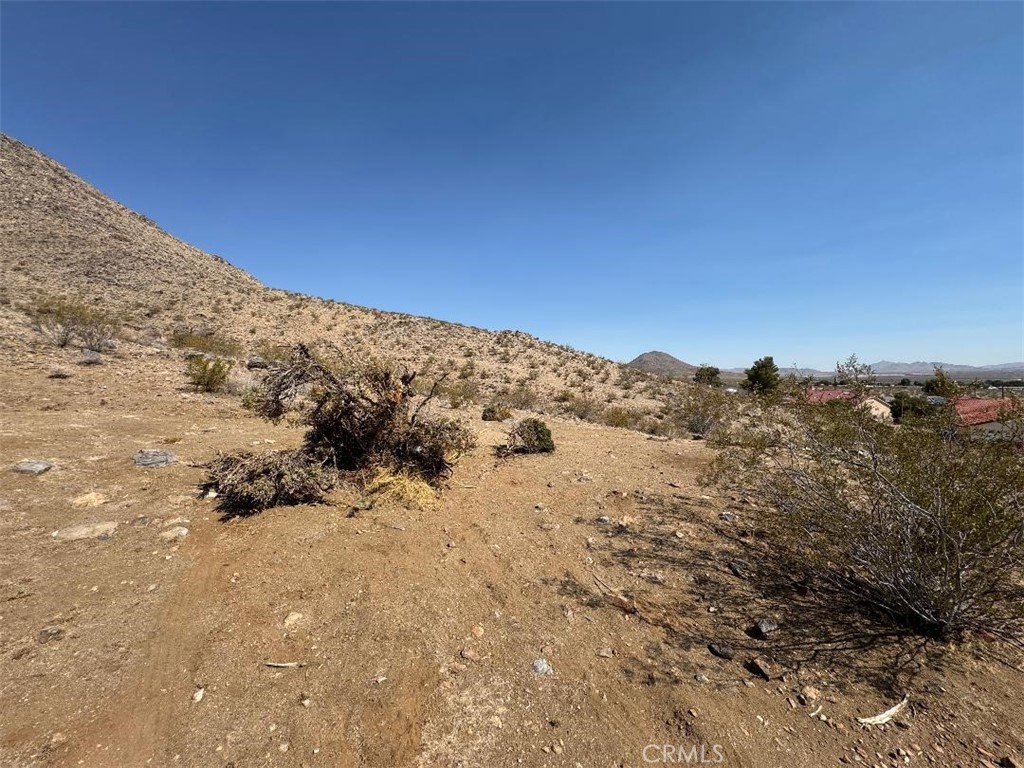 0 Plaina Road Apple Valley, CA 92307 - Photo 9 of 15 a view of mountain view with mountains in the background