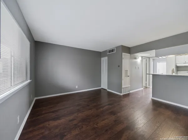 $914 | 1045 Shook Avenue, Unit 134, San Antonio, TX 78212