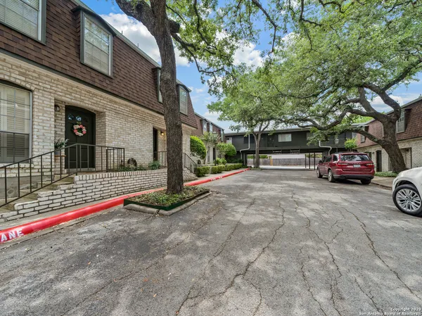 $914 | 1045 Shook Avenue, Unit 134, San Antonio, TX 78212