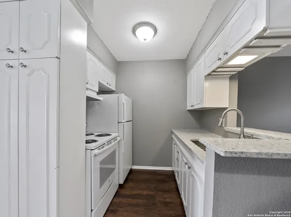 $914 | 1045 Shook Avenue, Unit 134, San Antonio, TX 78212