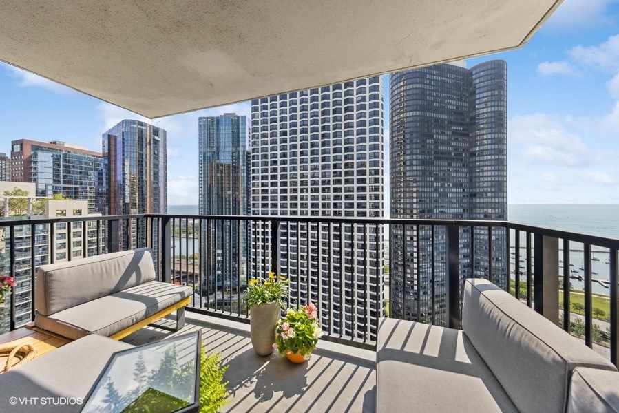 400 East Randolph Street, Unit 3429 Chicago, IL 60601 - Photo 17 of 44