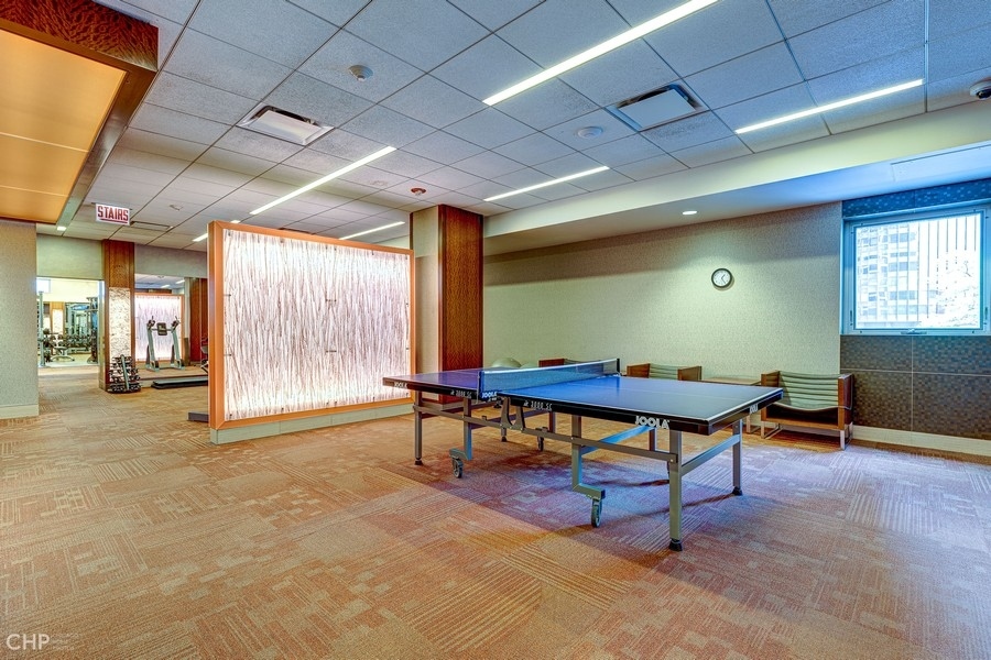 400 East Randolph Street, Unit 3429 Chicago, IL 60601 - Photo 32 of 44 a view of a livingroom with furniture