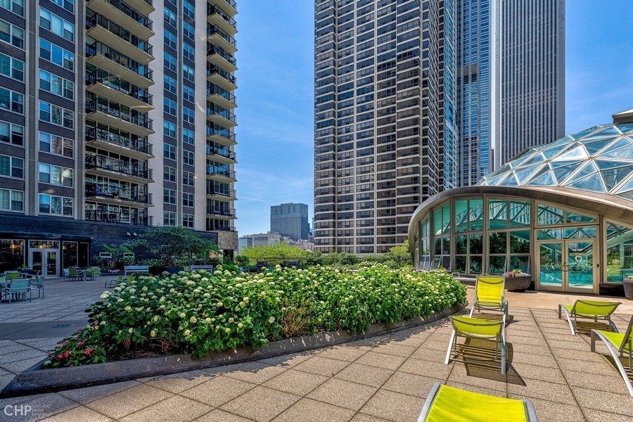 400 East Randolph Street, Unit 3429 Chicago, IL 60601 - Photo 41 of 44 a view of a building with a swimming pool