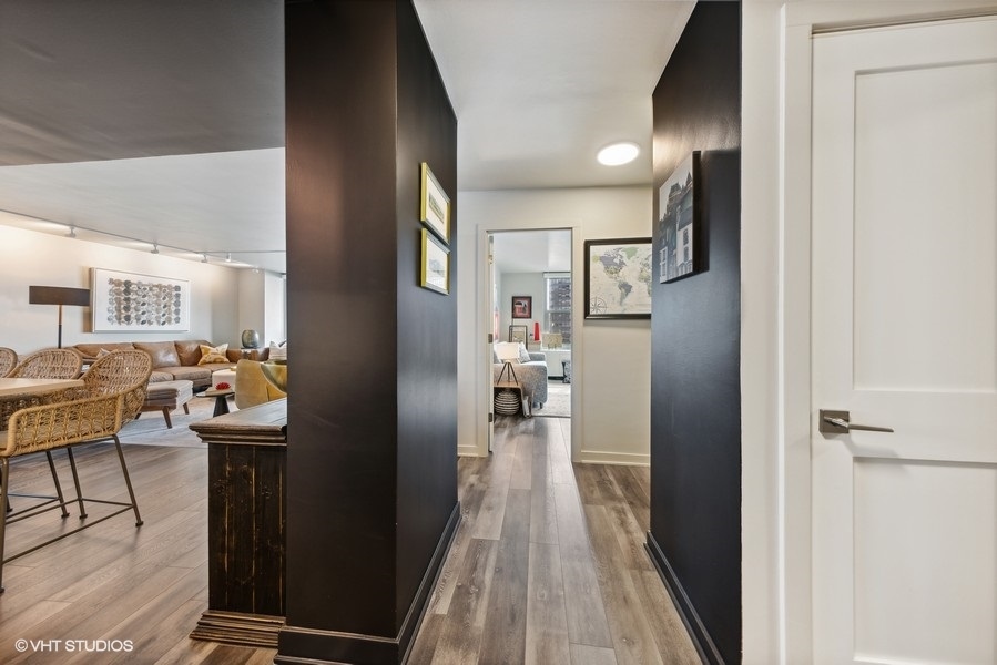 400 East Randolph Street, Unit 3429 Chicago, IL 60601 - Photo 5 of 44 a view of a kitchen from the hallway