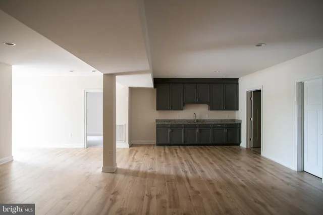 a view of a lake from a yard