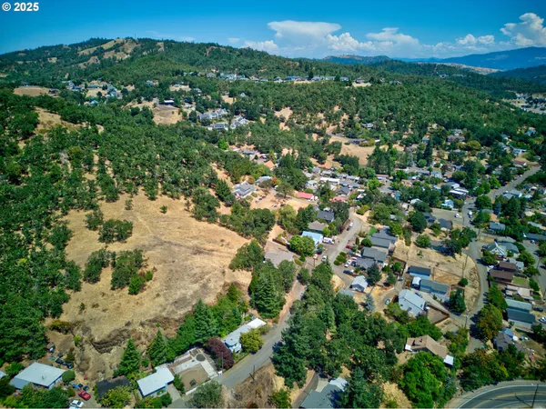 $60,000 | 0 Northeast Crescent Alley, Roseburg, OR 97470