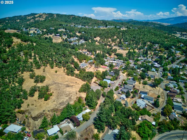 $60,000 | 0 Northeast Crescent Alley, Roseburg, OR 97470