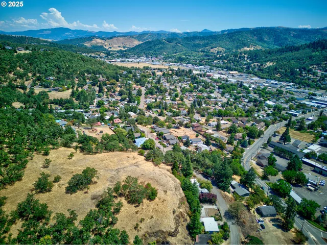 $60,000 | 0 Northeast Crescent Alley, Roseburg, OR 97470