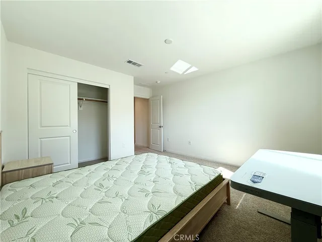 $850 | 21696 Thomas Court, Colton, CA 92324