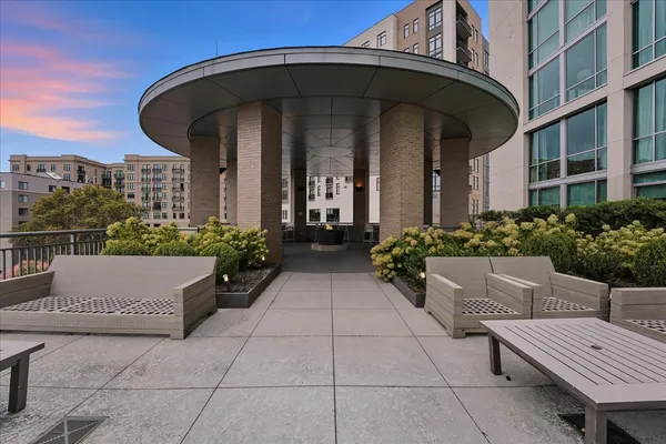 $2,500 | 900 20th Avenue South, Unit 1004, Nashville, TN 37212