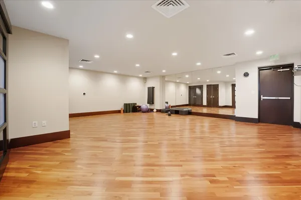$2,500 | 900 20th Avenue South, Unit 1004, Nashville, TN 37212