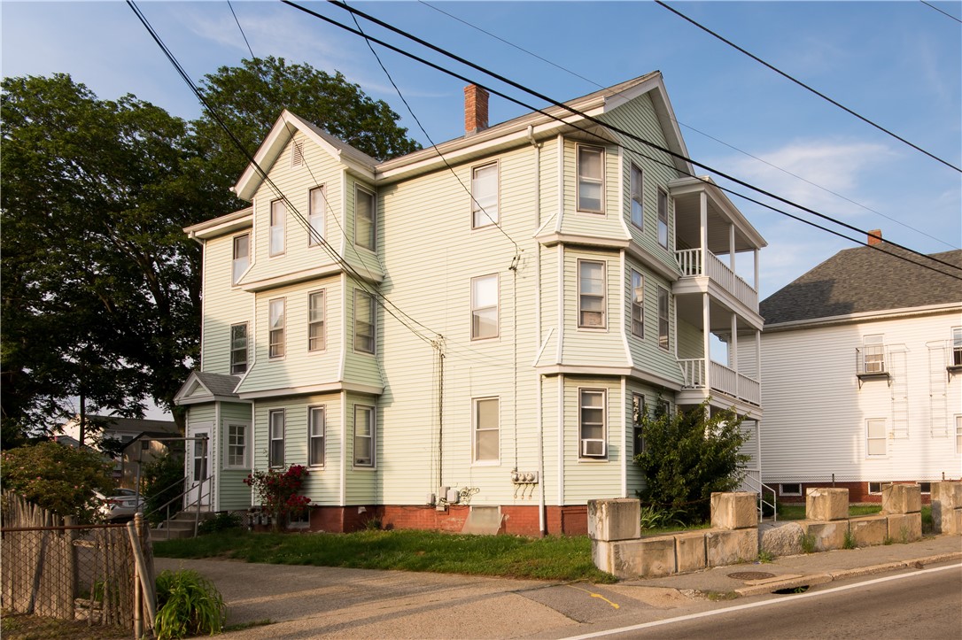 92 Kickemuit Road Warren, RI 02885 - Photo 1 of 50 Gallery Image 1