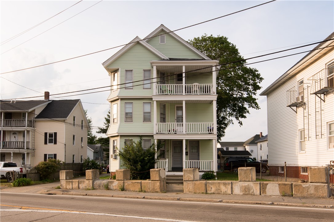 92 Kickemuit Road Warren, RI 02885 - Photo 2 of 50 Gallery Image 2