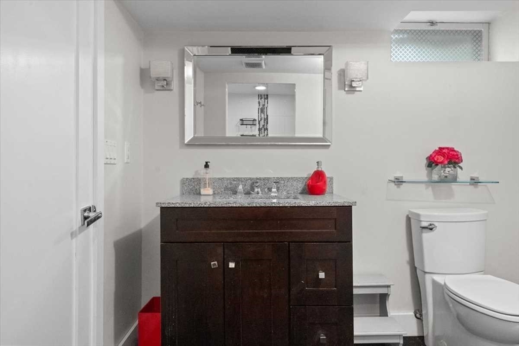 4 Van Street Worcester, MA 01602 - Photo 30 of 40