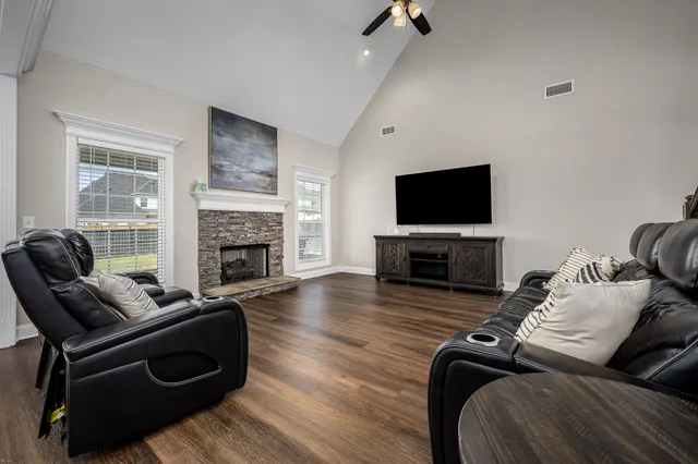 $599,000 | 1117 Spring Creek Drive, Murfreesboro, TN 37129